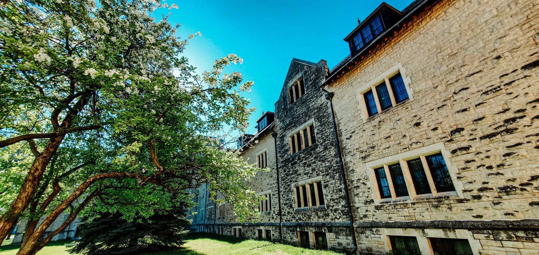 Canadian Mennonite University campus image 1