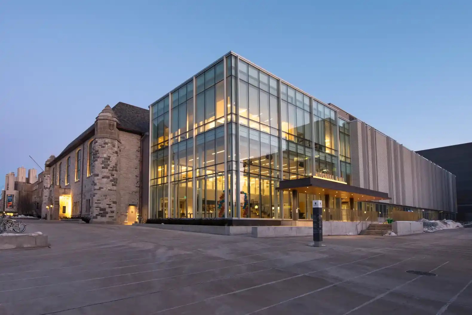 Queen's University campus image 1
