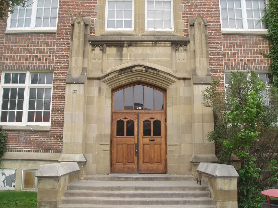 Western Canada High School (Calgary) campus image 1