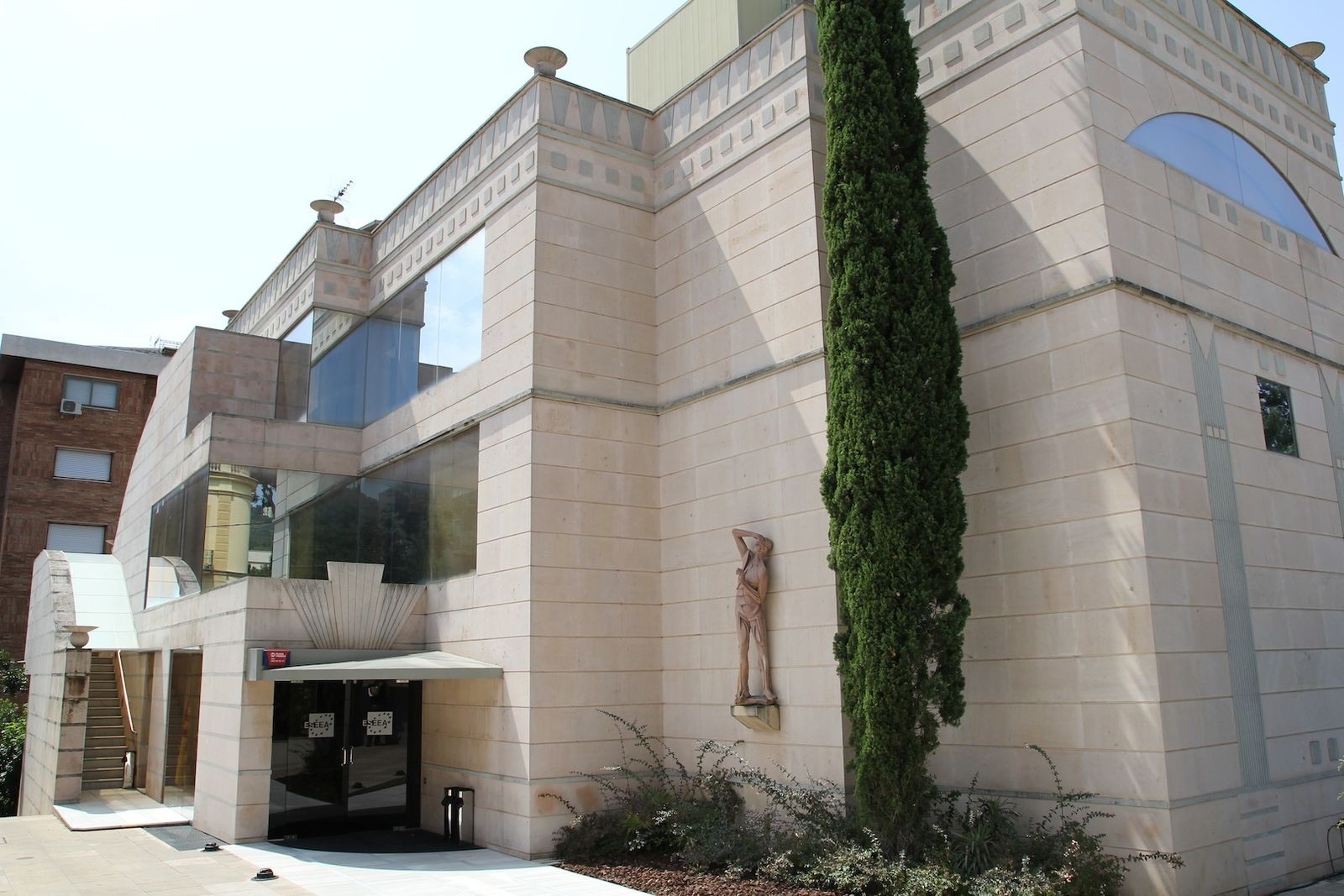 Geneva Business School (GBS) campus image 2