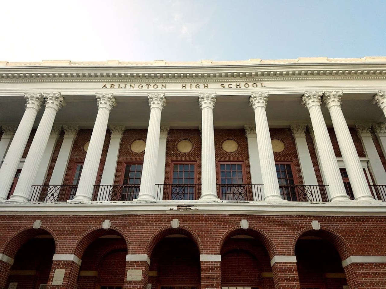 Trường Trung học Arlington High School — khuôn viên 2