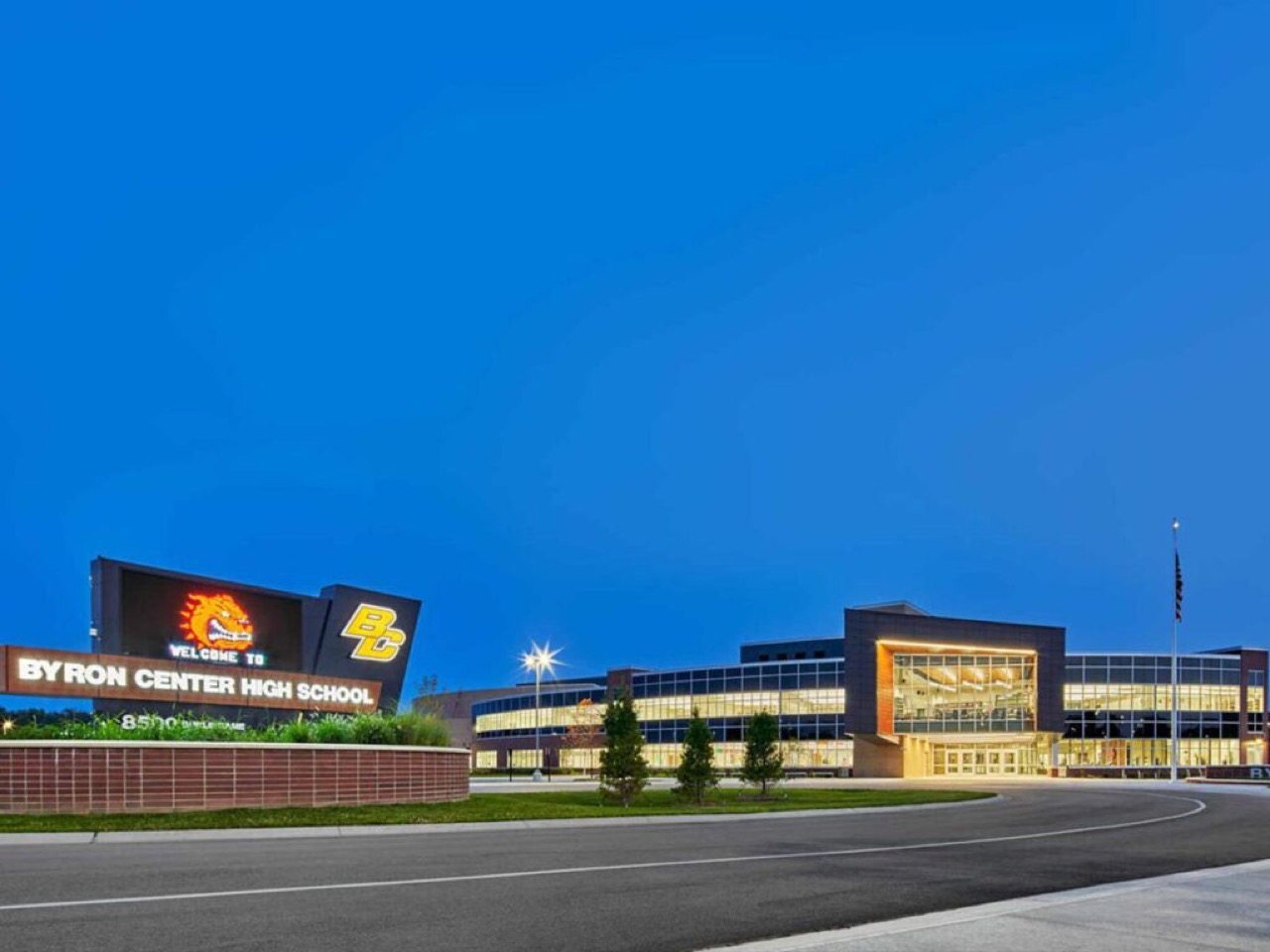 Trường Trung học Byron Center High School – Kent ISD — khuôn viên 1