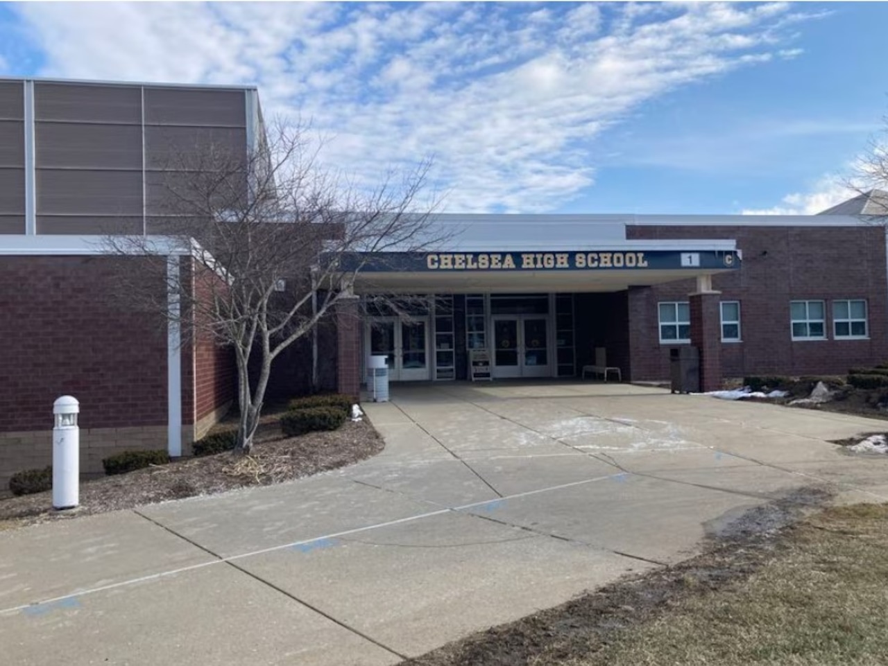 Trường Trung học Chelsea High School — khuôn viên 1