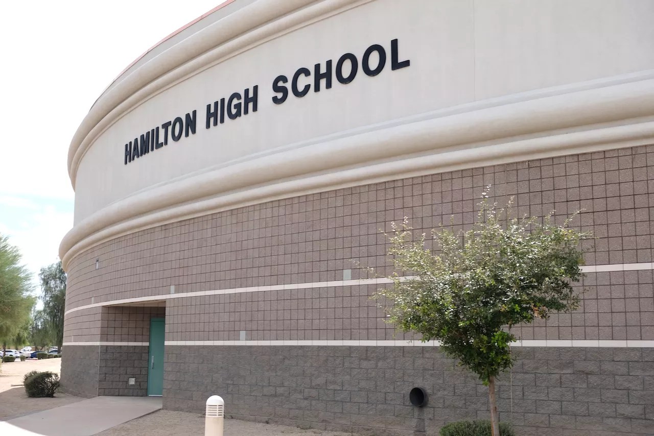 Trường Trung học Hamilton High School — khuôn viên 1
