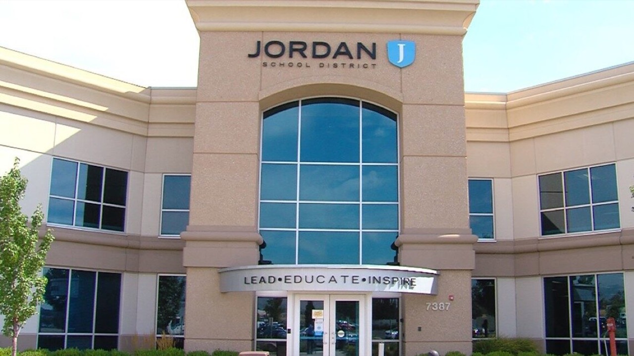 Trường Trung học Jordan School District — khuôn viên 1