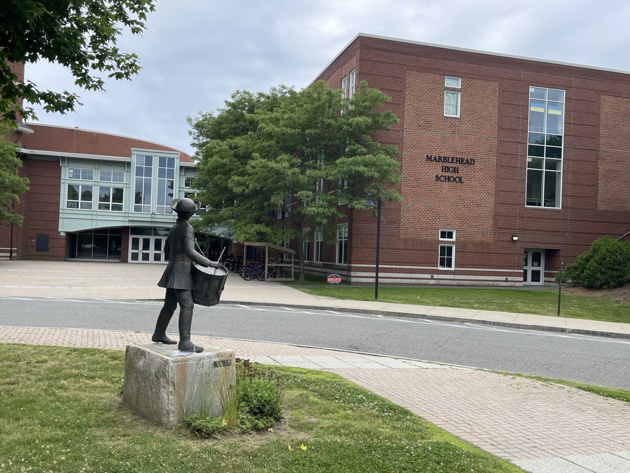 Trường Trung học Marblehead High School — khuôn viên 2