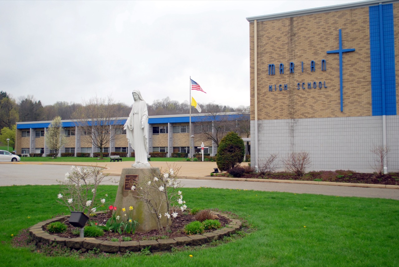 Trường Trung học Marian Catholic High School — khuôn viên 2