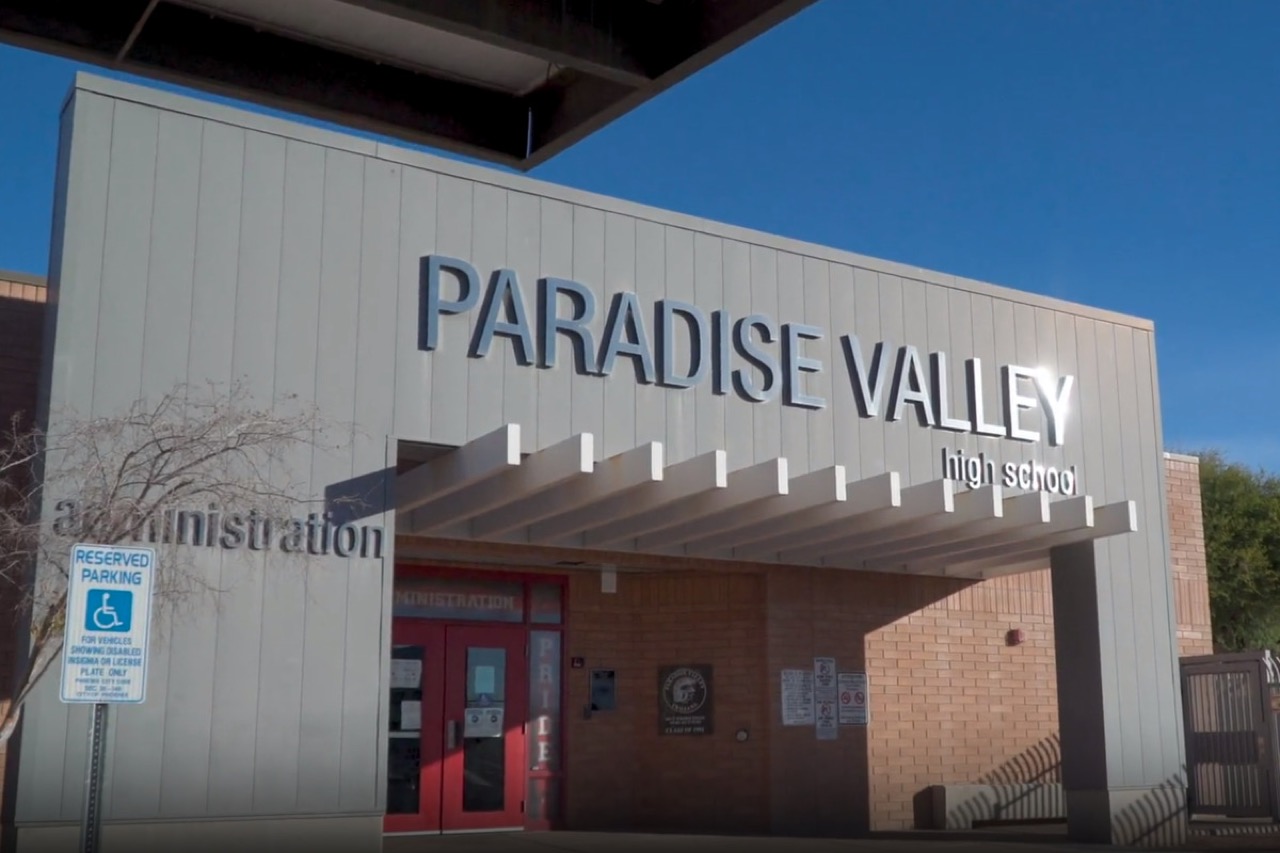 Trường Trung học Paradise Valley Unified School District — khuôn viên 1