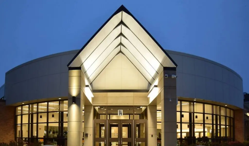 Trường Trung học Providence Catholic High School — khuôn viên 2